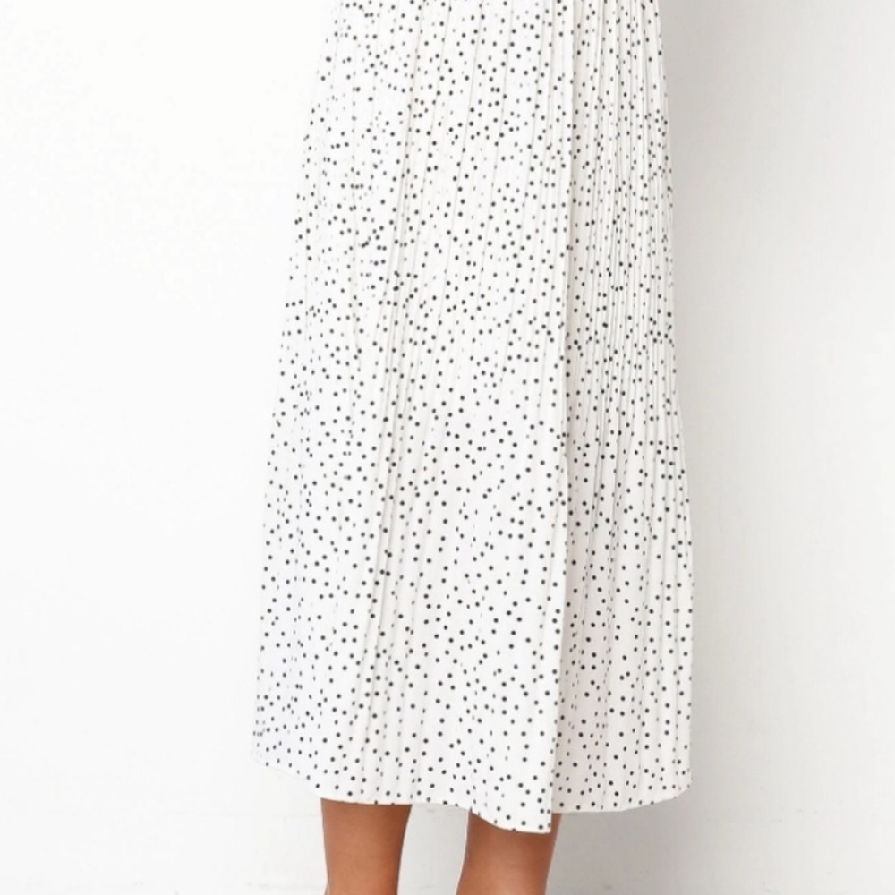 WD NY PolkaDot Pleated Skirt - Picture 5 of 9